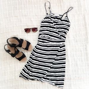 NWOT Universal Thread dress
